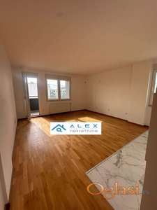 Odličan troiposoban stan na Avijaticarskom naselju