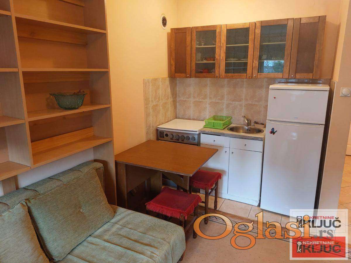 квартира-студия в Грбавице, Нови Сад, 25 m², 1 этаж — фото