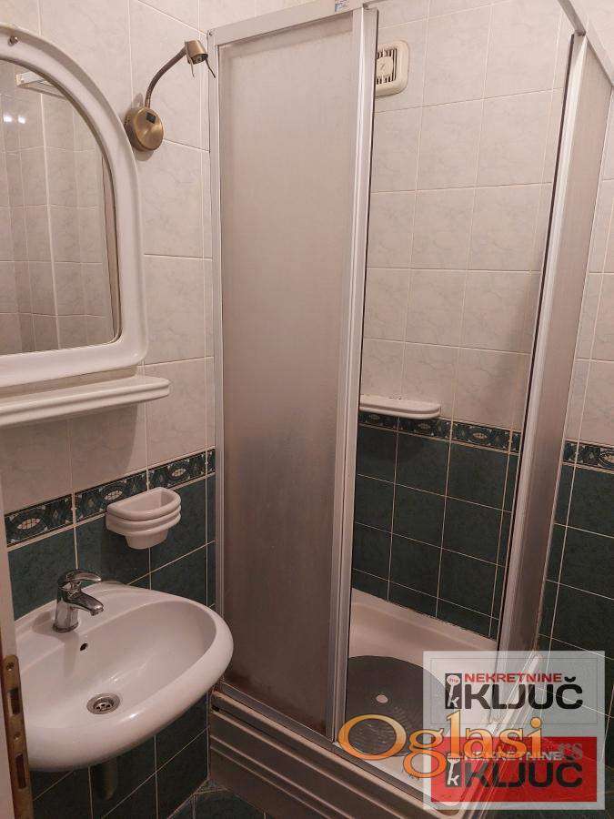 квартира-студия в Грбавице, Нови Сад, 25 m², 1 этаж — фото