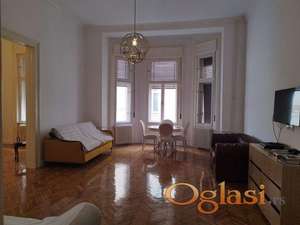 Odličan trosoban stan u strogom centru grada!