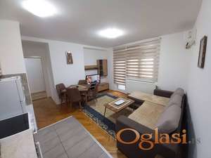 NAMESTEN JEDNOIPOSOBAN STAN NA GRBAVICI SA PARKINGOM