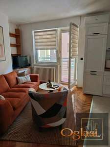 Odličan dvosoban stan u Ćirpanovoj !