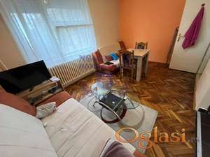 Odlična garsonjera- Podbara!