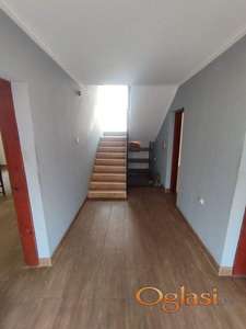 Izuzetna porodicna kuca u Beocinu!