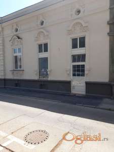 Stambeno-poslovna zgrada u centru Sremske Mitrovice