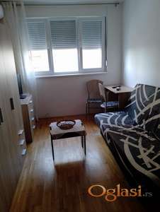 Izdajem garsonjeru u Borci 240€ mesecno