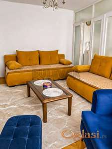 Izdaje se odličan stan na Bulevaru Nemanjića, 60m2