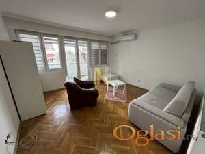 Dvosoban stan na Adamovićevom naselju