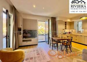 Prodaje se luksuzan stan Porto Montenegro Tivat