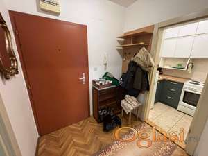 Dvosoban stan na Grbavici ! Miše Dimitrijevića