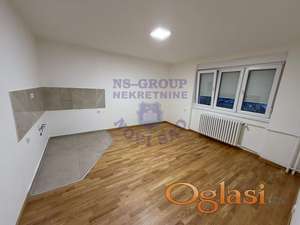 KOMPLETNO RENOVIRAN TROSOBAN STAN KOD SAJMA!