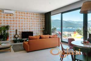 Nova vila na Luštici - 10 metara od plaže