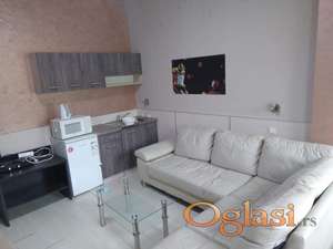 Novi Sad - Bulevar Jovana Dučića - garsonjera - odmah useljivo - 250 eura