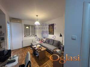 PODBARA - GARSONJERA