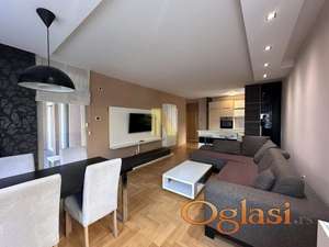 Prostran troiposoban stan u Laze Kostića