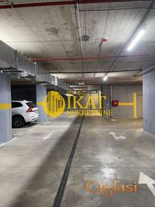 Vračar, Crveni krst garažno mesto 13m2 ID#5166