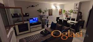 Trosoban stan na prodaju - Petrovaradin