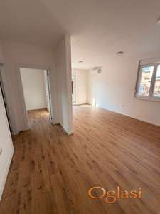 NOV STAN – Vidovdansko naselje 38m² | Parking | Podno grejanje
