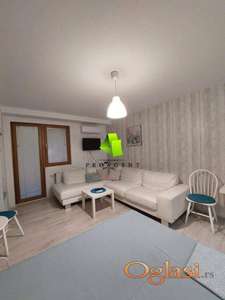 Lux garsonjera u centru ID#7255