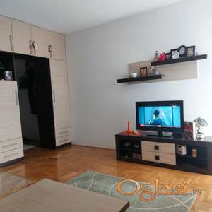 BULEVAR KRALJA PETRA NAMESTENA GARSONJERA 300E