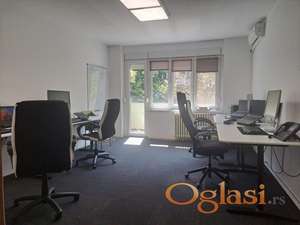 ODLIČAN TROSOBAN STAN ISKLJUČIVO ZA POSLOVNI PROSTOR 86M2