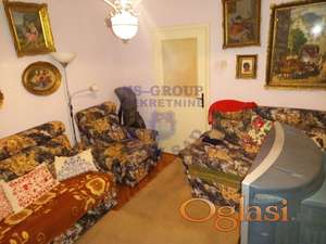 Spratna kuca sa garazom u Zrenjaninu