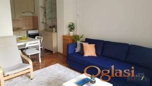 ODLIČAN DVOSOBAN NAMEŠTEN STAN U BLIZINI ŽELEZNIČKE STANICE