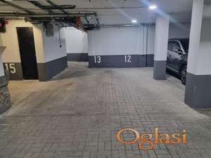 TOP PONUDA! Nadomak centra, garažno mesto 25m2