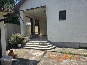 Izdaje se poslovni prostor i kuca 500m2