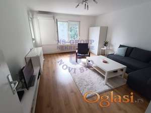 Renoviran trosoban stan na Sajmu