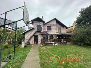 Spratna porodična fantastična kuća!