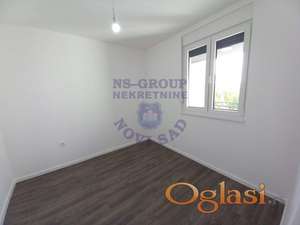 Fenomenalna nova zgrada. Na prodaju odmah useljiv dvosoban stan okrenut na ulicu.