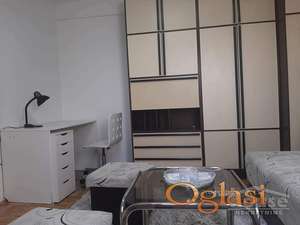 NOVI SAD - CENTAR - 52m2 - 400 evra