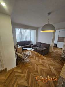 Odličan dvosoban stan, 48m2+170m2 terase, Centar