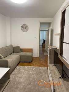 ODLIČAN NAMEŠTEN DVOSOBAN STAN U PETRA DRAPŠINA ULICI 380 EVRA