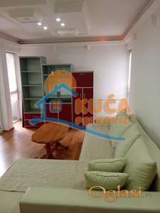 Izdaje se odličan jednoiposoban stan na Panteleju, 58m2