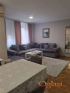 Izdaje se komforan Pet Friendly dvosoban stan – Novo Naselje