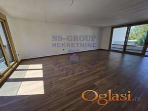Sajam-Četvorosoban ,  143 m2  - LUX!!!