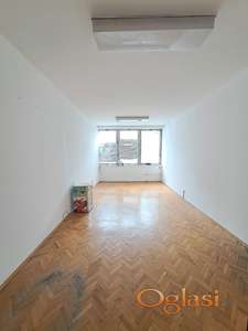 Kancelarije 16 do 70 m2, Nemanjina