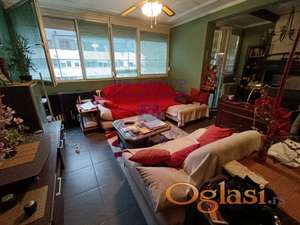 Komforan dvosoban stan na Limanu 1!