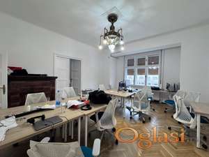 Kompletno renoviran stan bez trunke ulaganja u centru grada