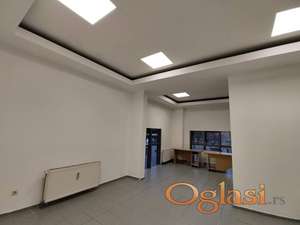 Izdaje / prodaje se ekskluzivan lokal 47m2 - Centar Uzica
