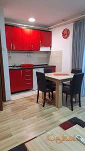 Nameštena renovirana garsonjera na Satelitu