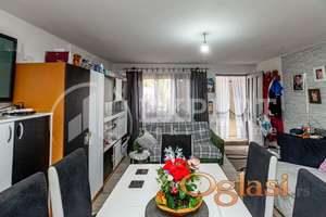 Kuća  na  Mramorskom brdu, prizemlje  i  sprat, 104 m2, plac  406 m2