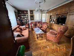 Prodaje se izuzetna nekretnine u srcu Novog Sada 104m2