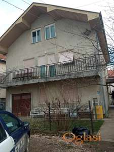 Kuća u Kragujevcu - Stanovo, 104 m2 u osnovi, plac 449 m2