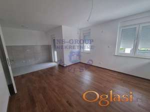 Dvosoban stan na Somborskom bulevaru