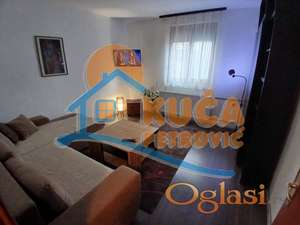 Izdaje se jednosoban namešten stan u blizini Tvrđave, 37m2, grejanje na struju