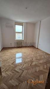 Izdaje se stan kod Dušanovog bazara !