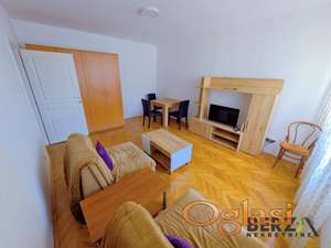  JEDNOSOBAN PET-FRIENDLY STAN NA BULEVARU OSLOBODJENJA